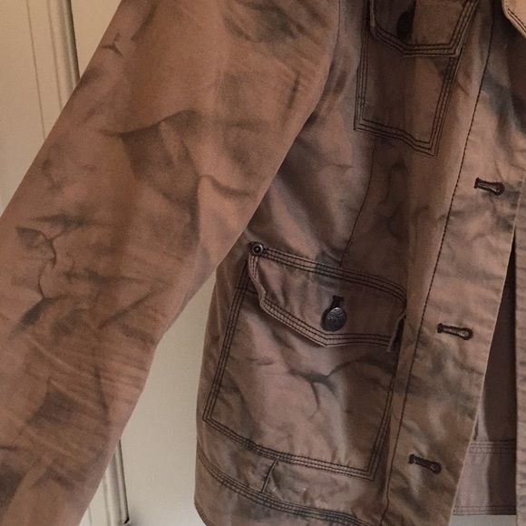 Buckle Jacket - Picture 3 of 3